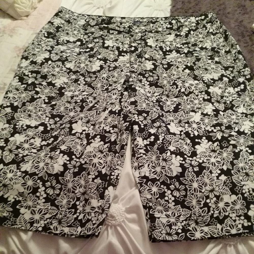 Pretty Bandolino shorts 12